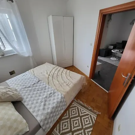 Apartmani Andiks Dramalj Exterior photo