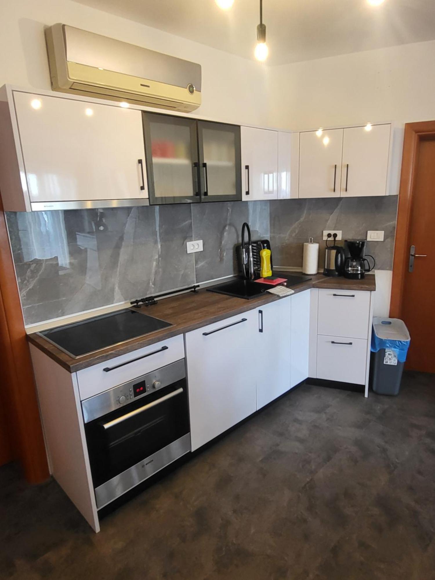 Andiks Apartment