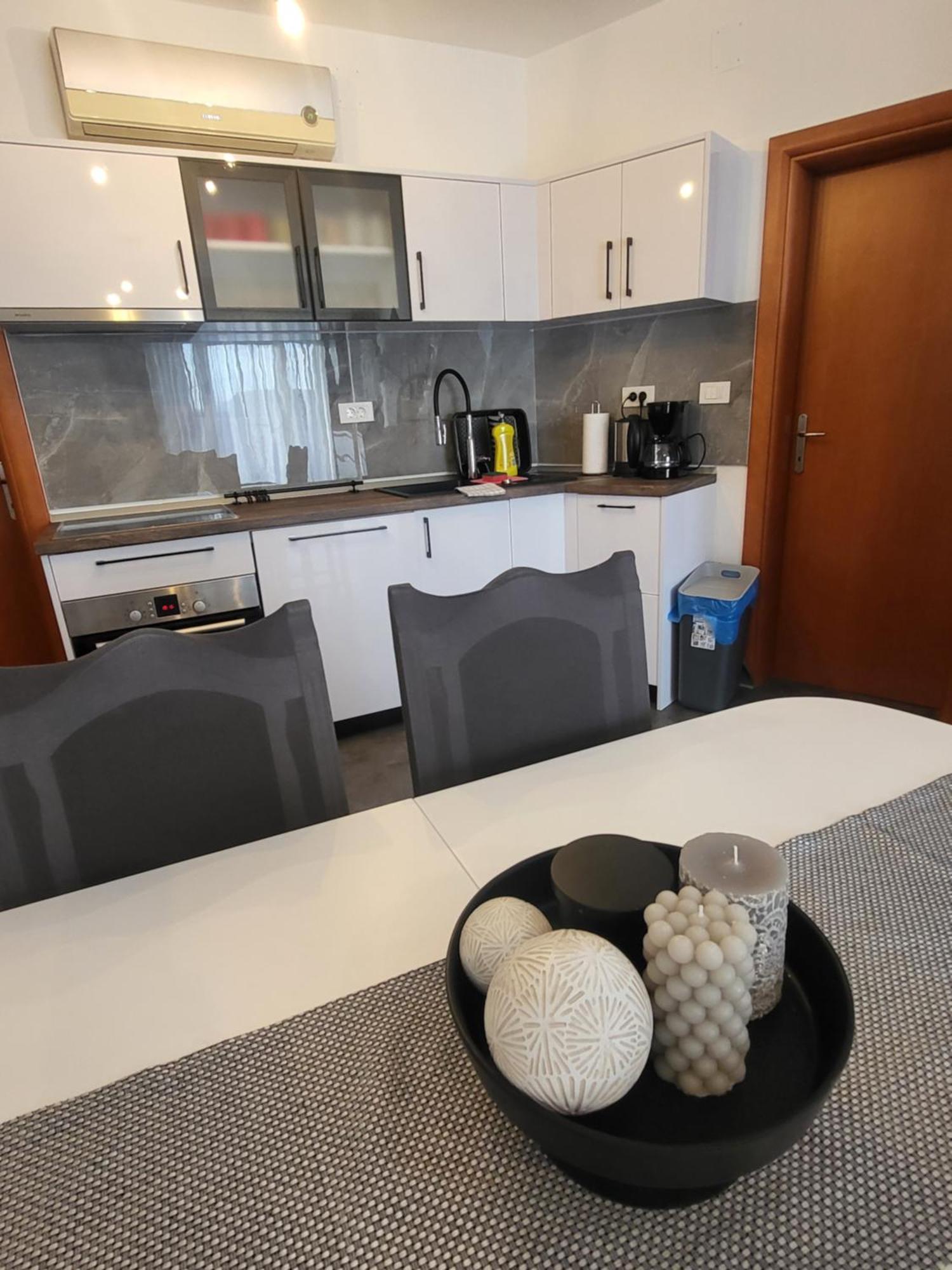 Apartment Andiks *